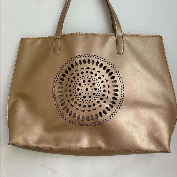 Neiman Marcus Gold Tone Lazer Cut Tote Bag - Some marks see photos - Picture 5 of 7